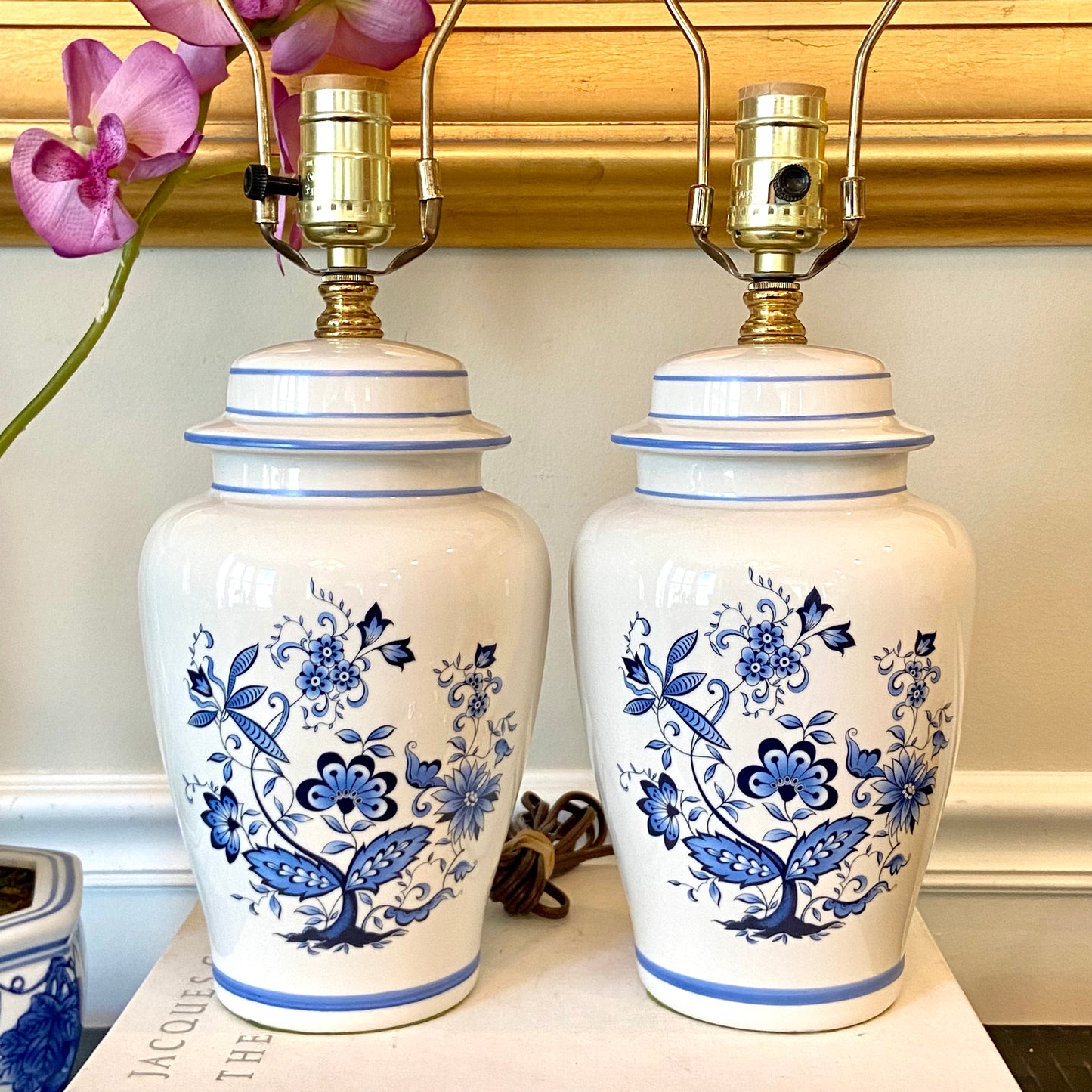 Vintage Pair (2) blue and white ginger jar lamps, 21" Tall - Pristine!