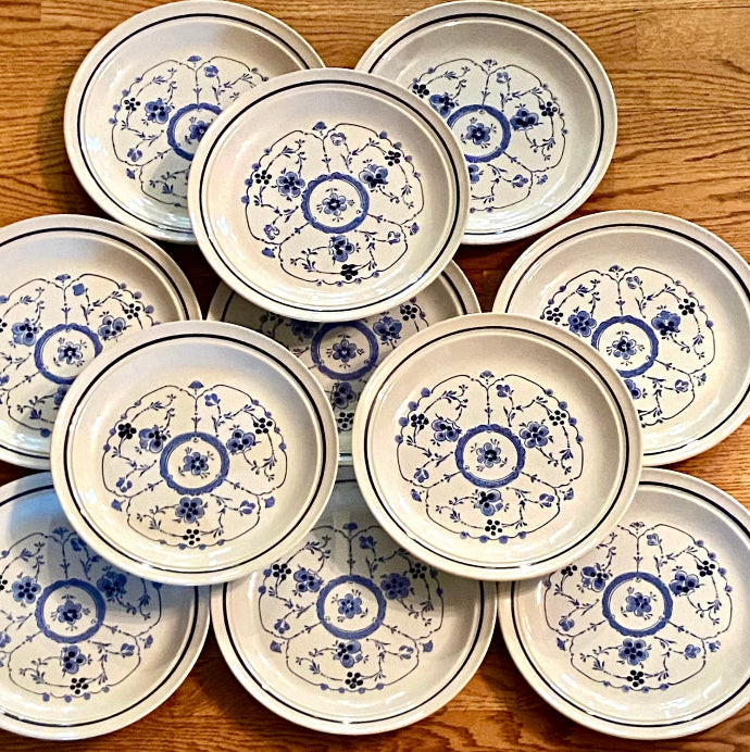 Set of 11 designer DELFT style blue and white large dinner plates
