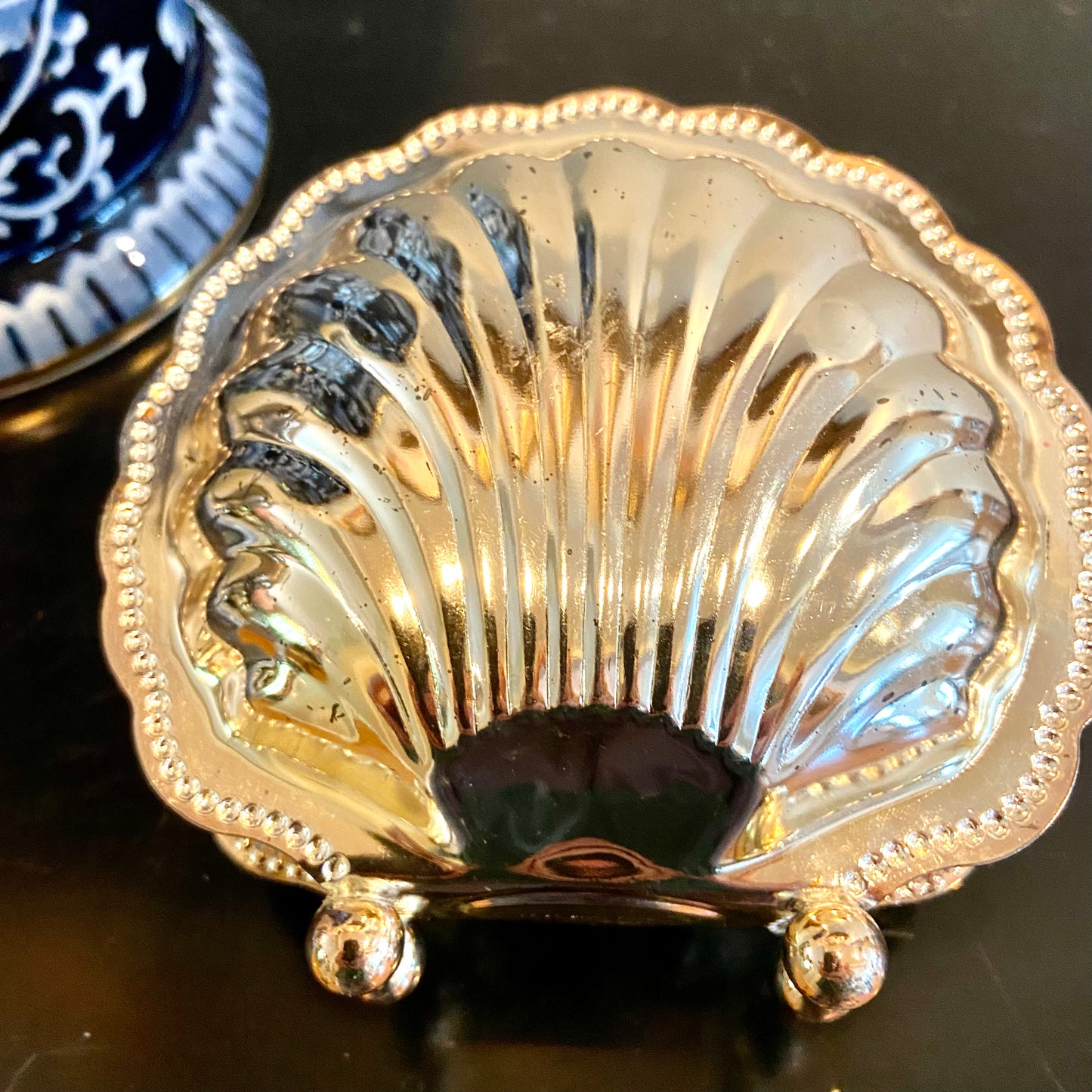 Vintage silver plate clam shell napkin holder