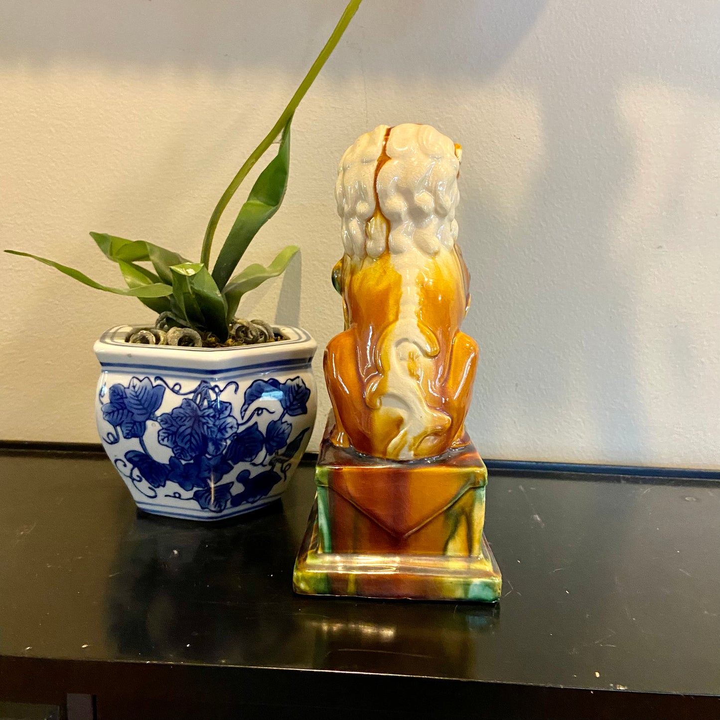 Vintage chinoiserie chic foo dog dragon statue or bookend 9.75 x 5.75 x 4.5 - pristine!