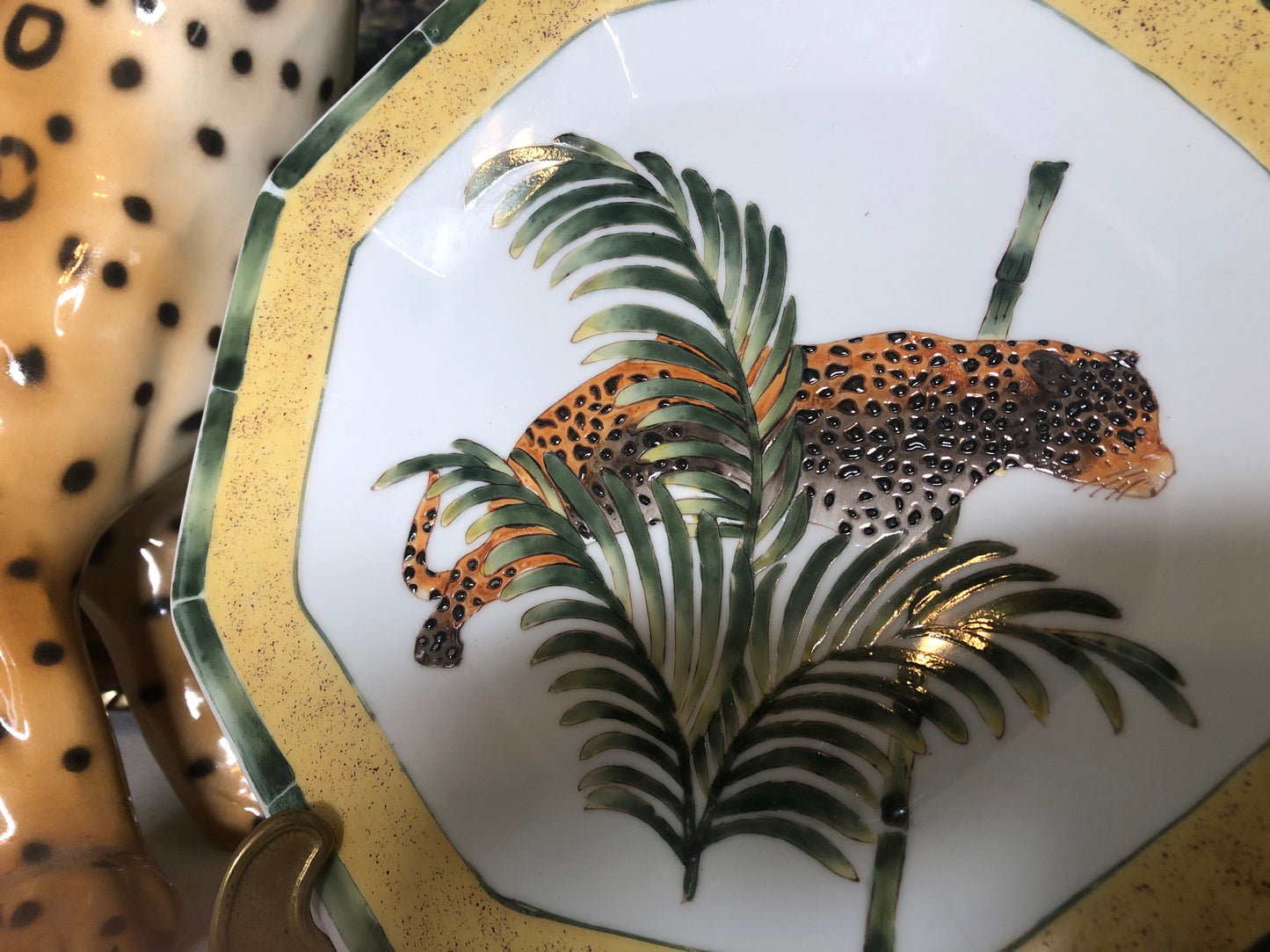 Beautiful Handpainted Jaguar Decorative Plate - Excellent condition!