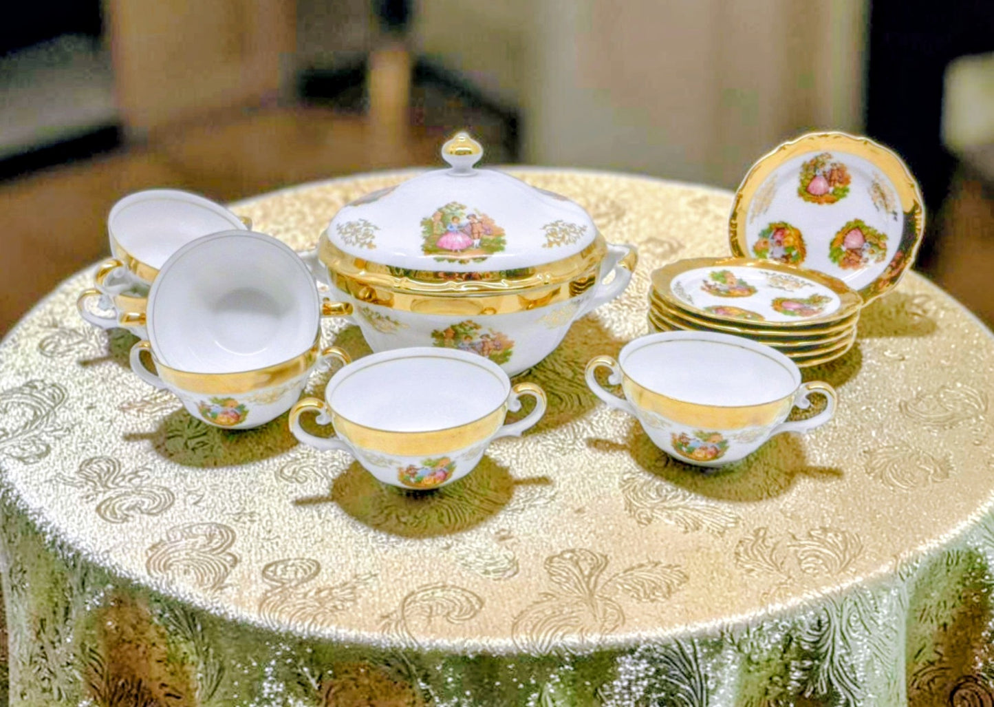 Italy Fine Porcelain Tureen soup set, 22k gold trim