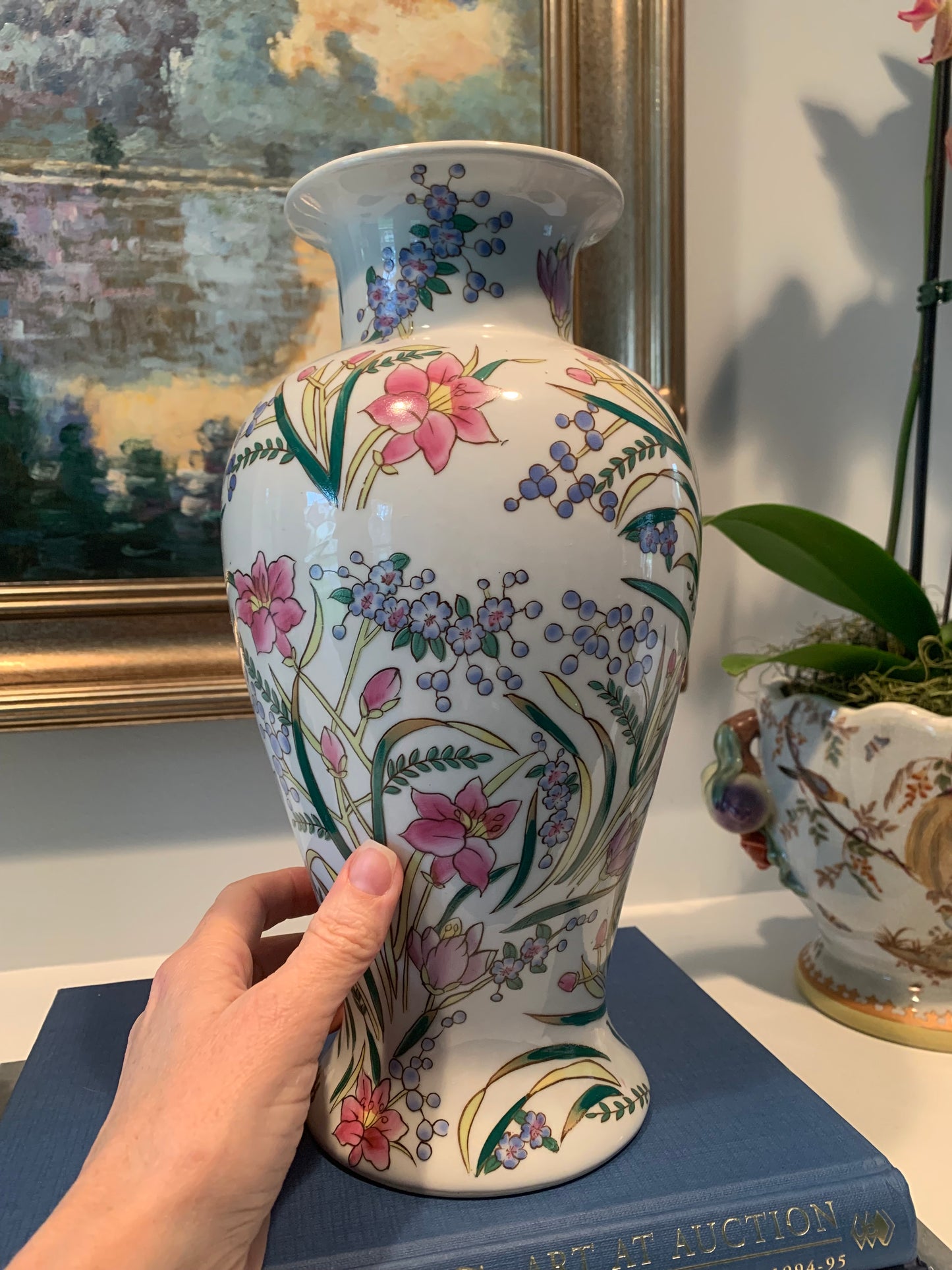 Hand painted Floral Vase 12" Excellent Condition