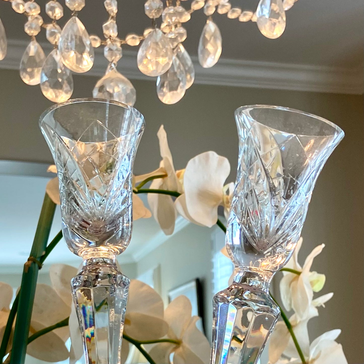 Stunning vintage crystal candlestick holders, 7.5” tall - Pristine!