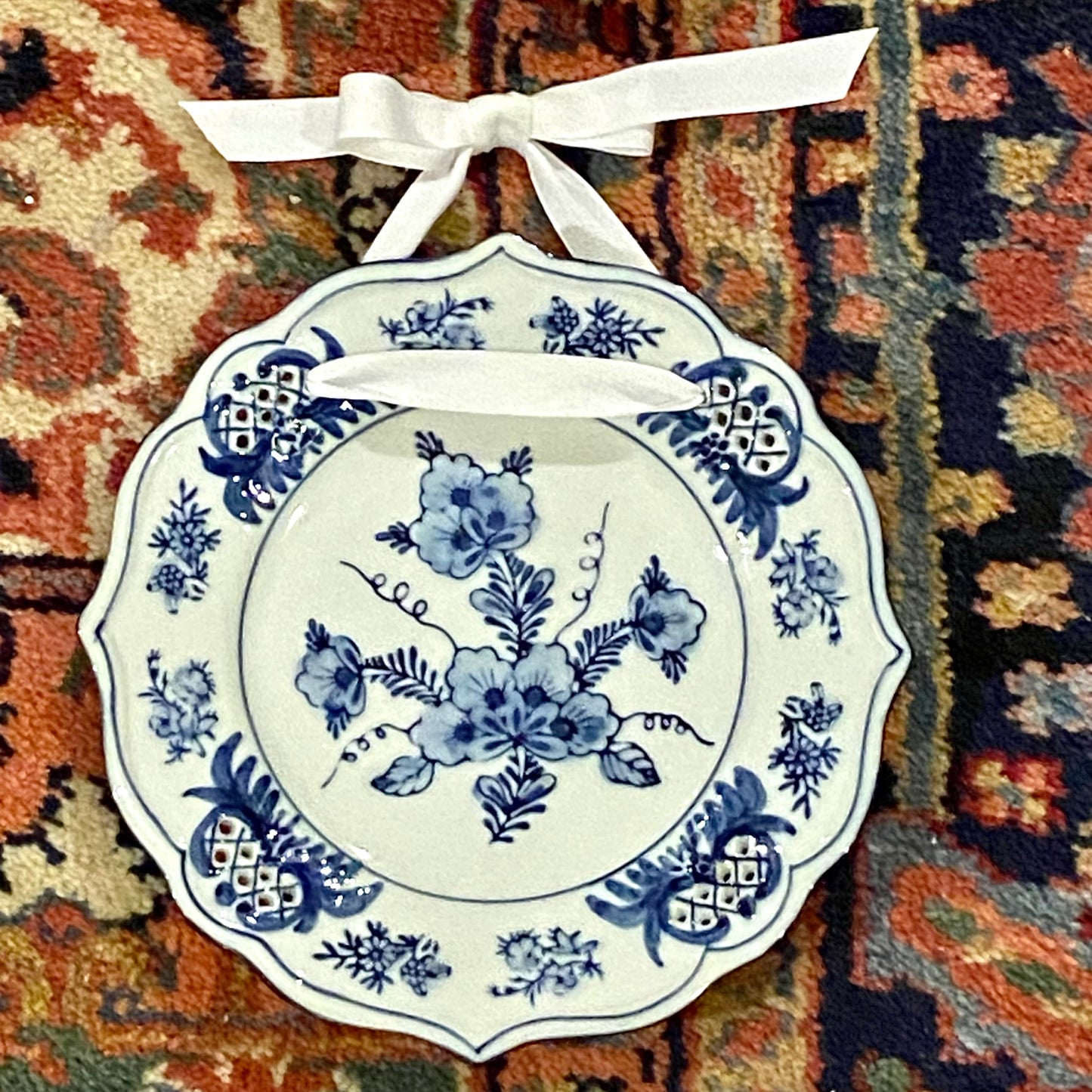 Set of 3 vintage blue & white decor plates with white ribbon bows for plate wall art