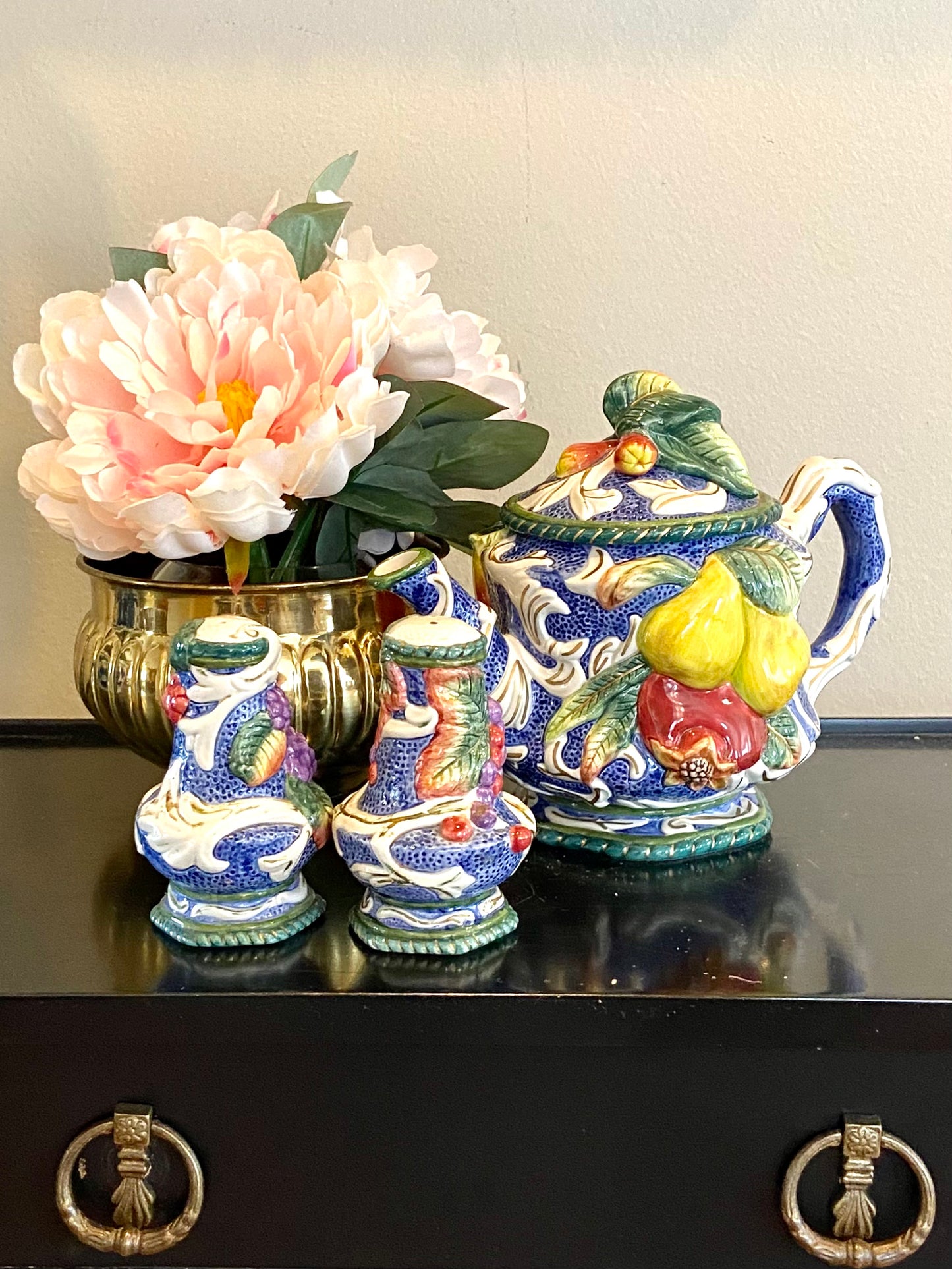 Vintage fitz & Floyd majolica style matching tea pot and salt and pepper shakers