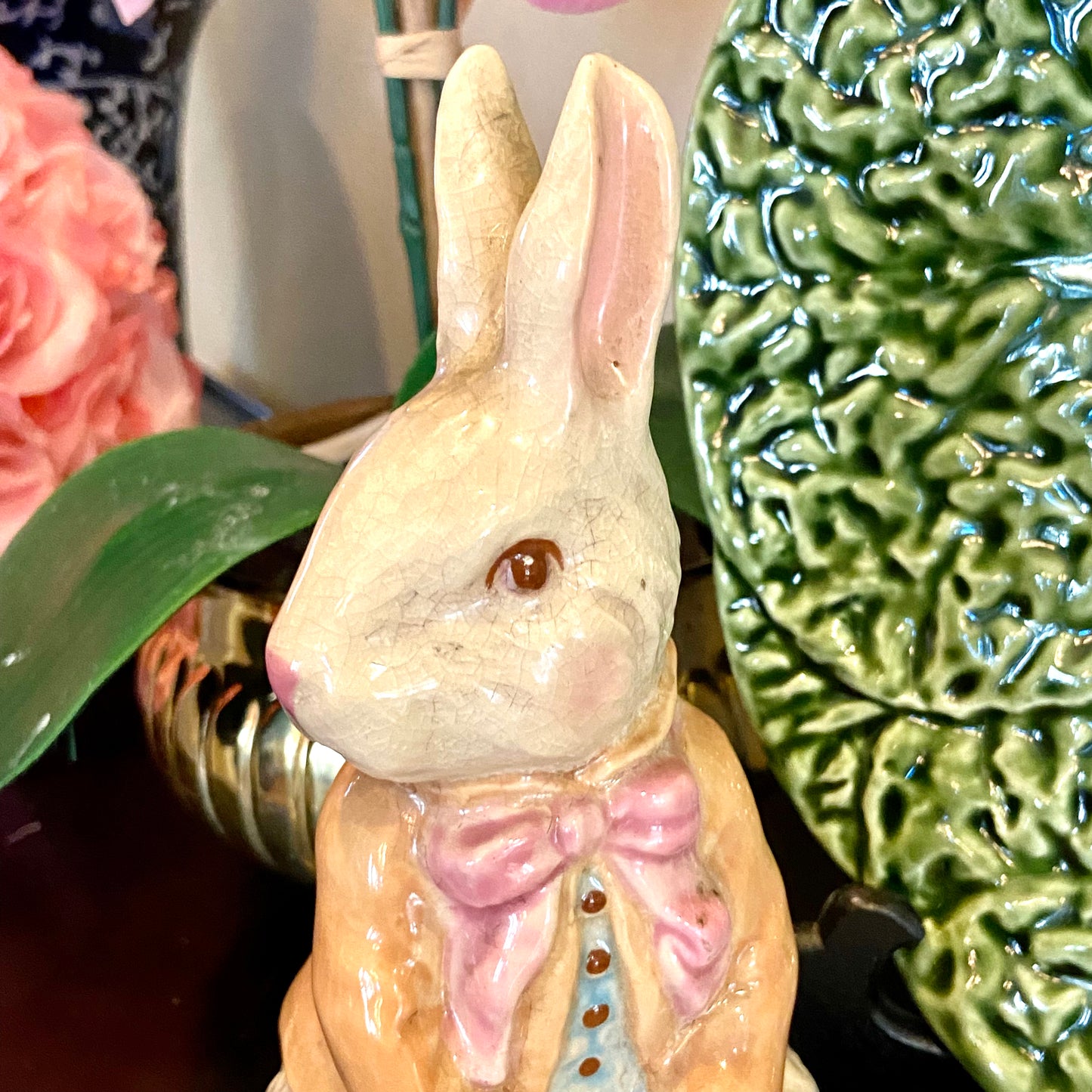 Vintage bunny rabbit in a bow tie ceramic planter