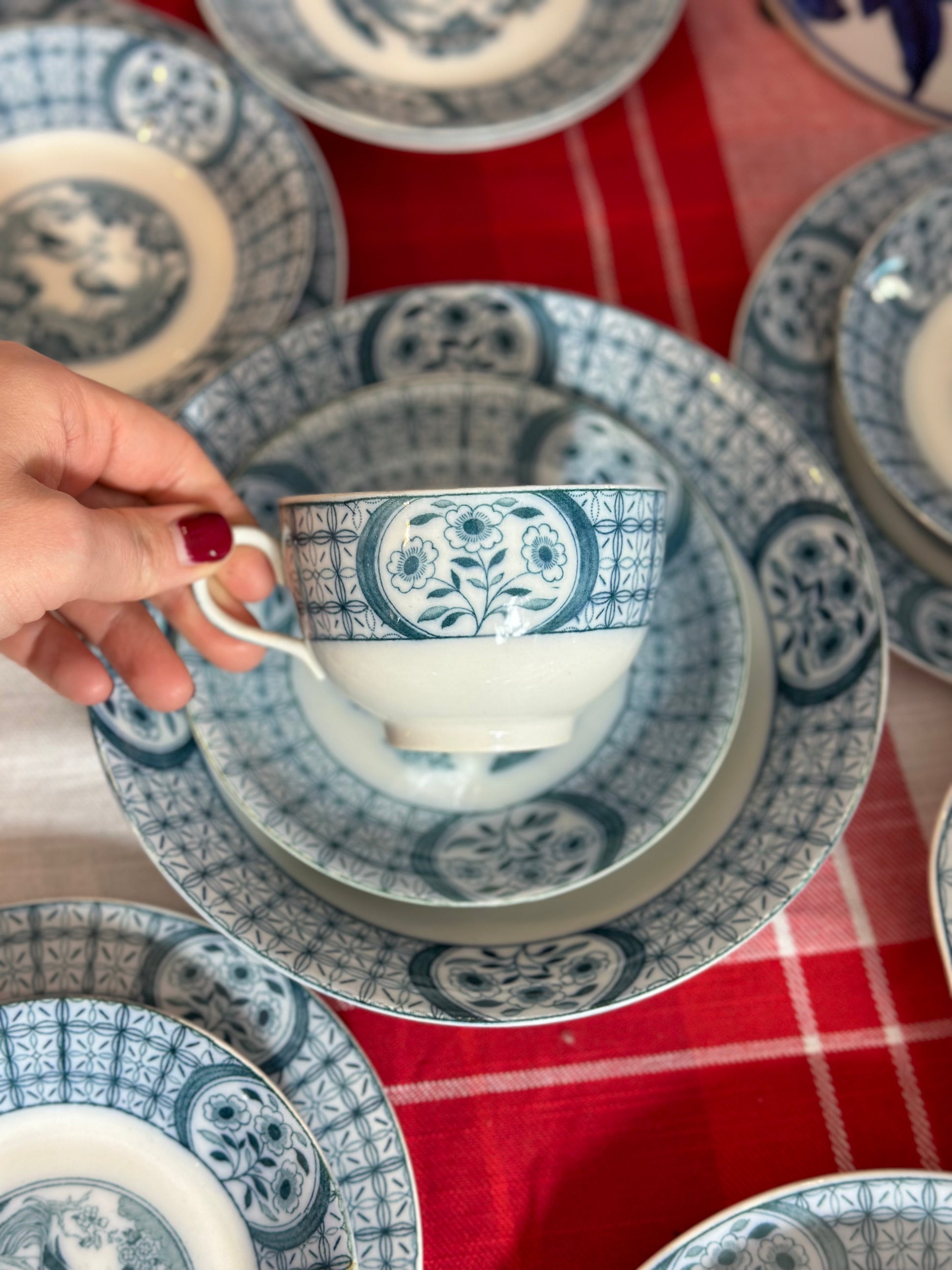 36 pcs. Older Vintage 1930 s Johnson Bros. England Blue White