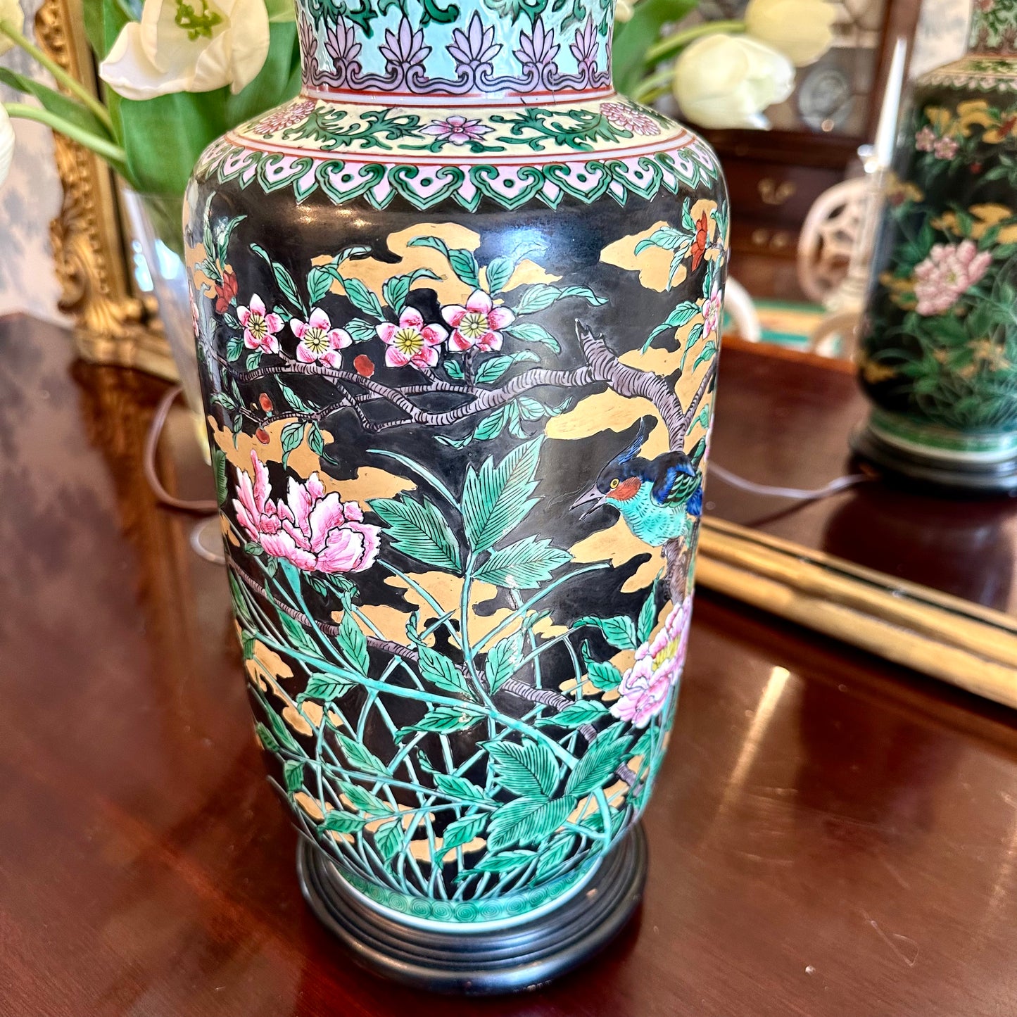 STUNNING - Vintage Large Chinoiserie Chinese Porcelain Lamp, 27” tall - Pristine!