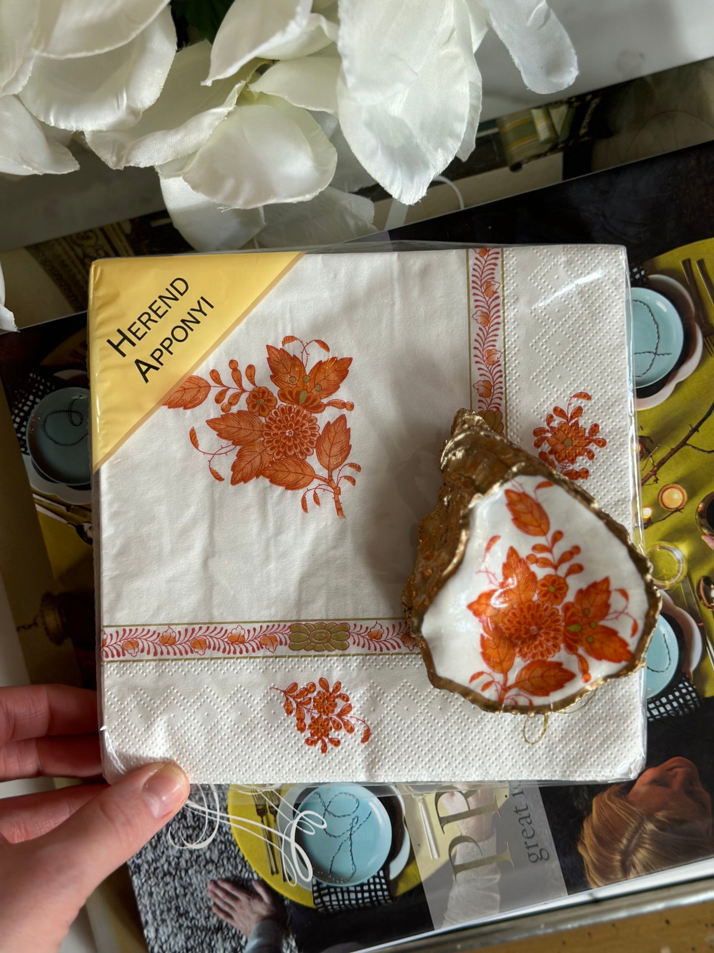 Herend Chinese Bouquet, Rust Napkin + Oyster Shell Gift