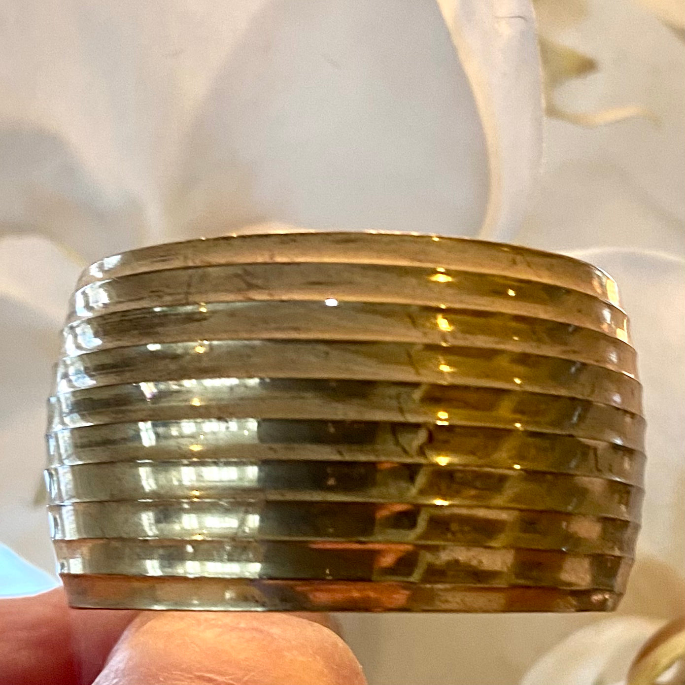 Set of 8 vintage brass napkin ring holders