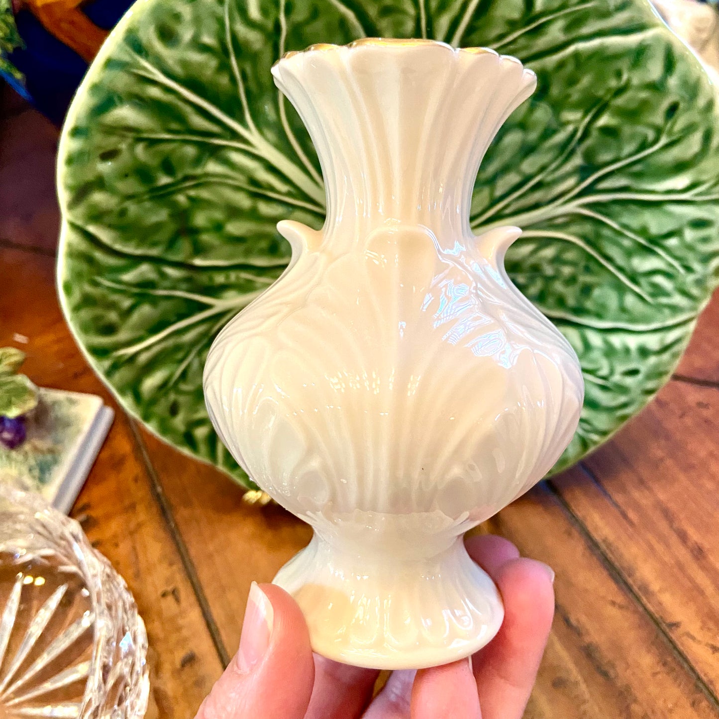 designer Lenox porcelain ivory cabbage leaf vase with gold detailing